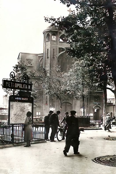 entree station ABBESSES en 1950 471160227 580031974641282 4293153426044371375 n