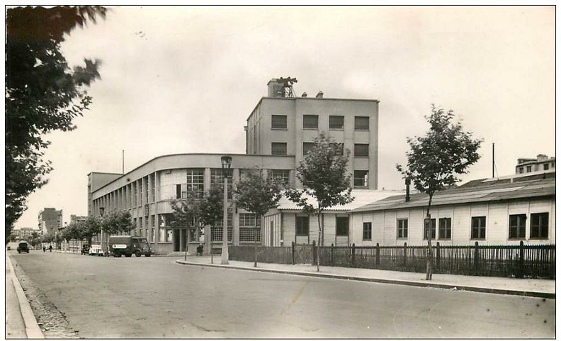 courbevoie la poste 754 002