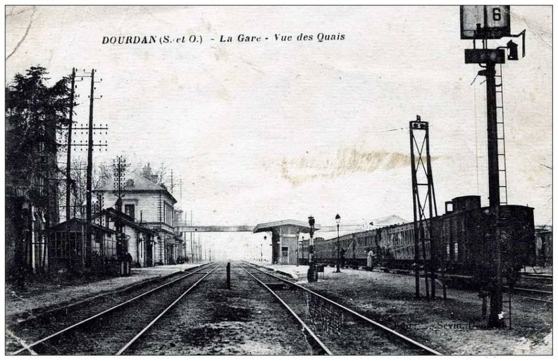dourdan 122 016