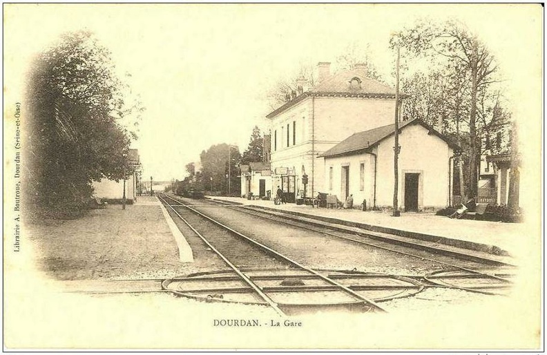 dourdan 122 019a