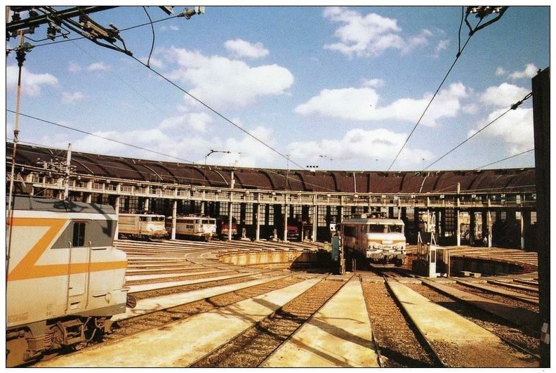 villeneuve_triage_ateliers_La_rotonde_annees_1980.jpg