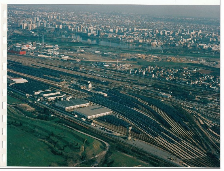 villeneuve_triage_ateliers_voitures_aerien_167_001.jpg