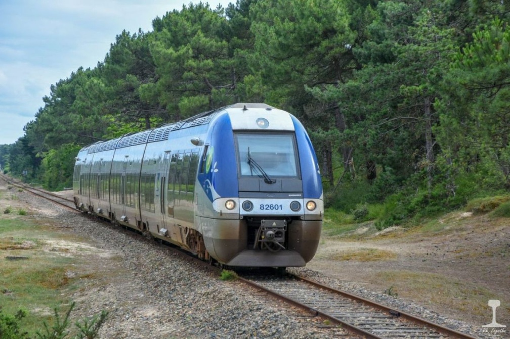 202107 le tire bouchon E54YZghXIAAhfb7
