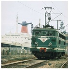 bb17052 le havre et le france a quai