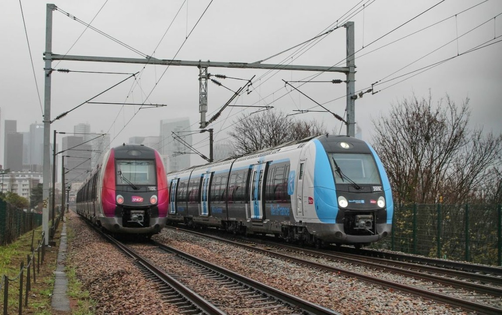 z50000 suresnes vers paris 2021 10 FDVJfiGWQAIB-qR