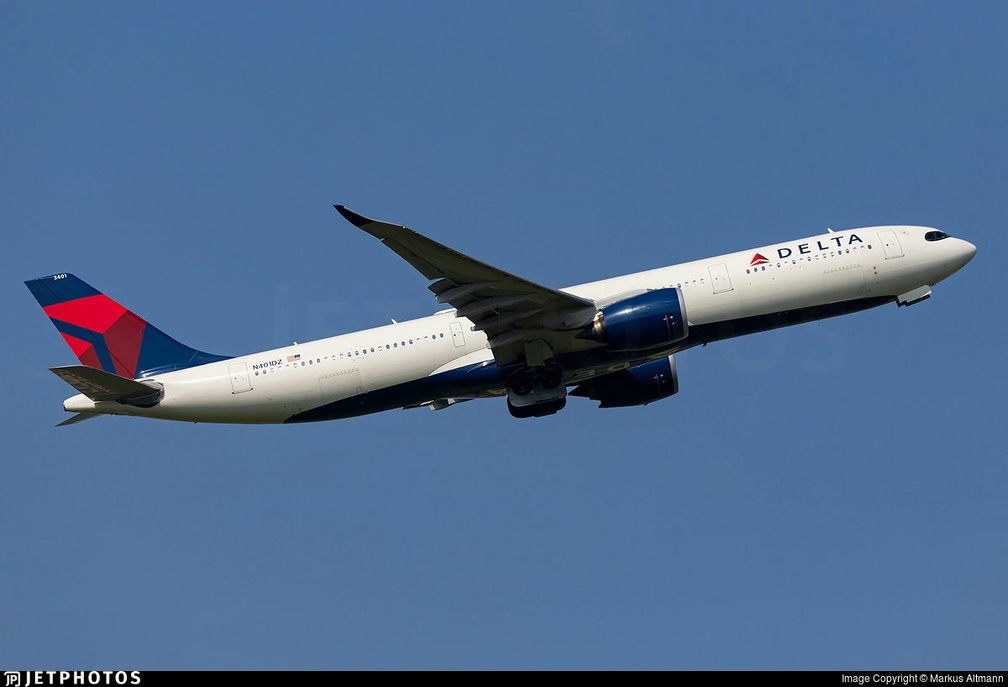 Airbus A330-941 2