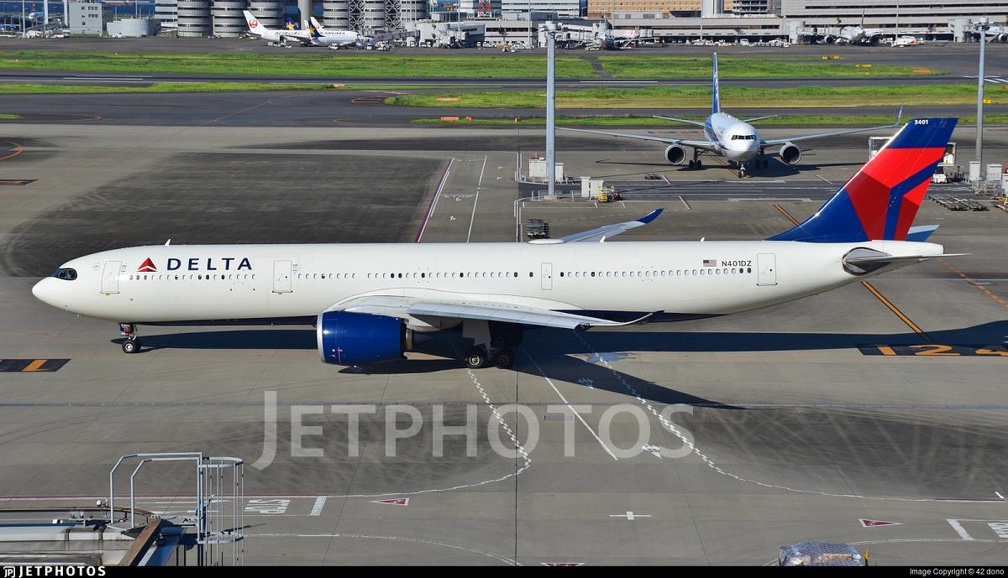 Airbus A330-941 3
