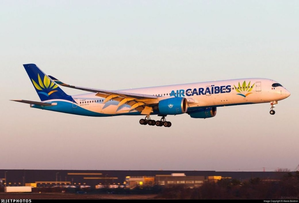 Airbus A350-941 F HHAV