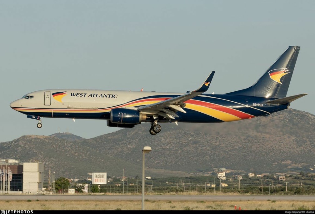 Boeing 737-83N BCF SE RLK