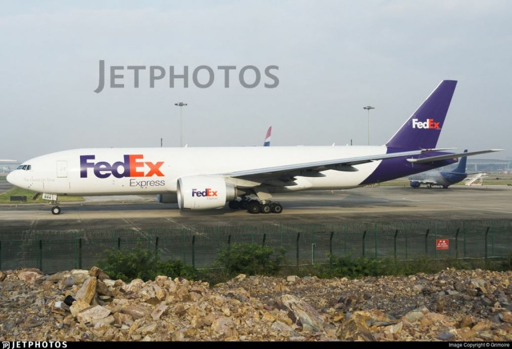 Boeing 777-FHT N844FD