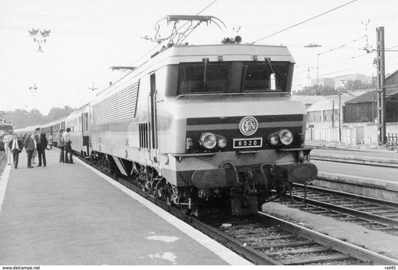 austerlitz_044_train_4415_latour_de_carol_cc6520_photo_bazin_6_07_1972.jpg