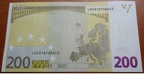 200 euro L05818708643