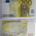 200 euro L06105825824