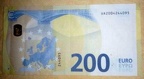 200 euro UA2004244095