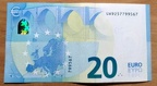 20 euro UA9257799567