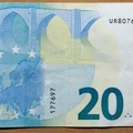 20 euro UR8076177697