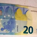 20 euro US2029204992