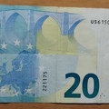 20 euro US6150221175