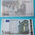 5 euro U22688984903