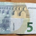 5 euro UF0233064691