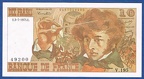 10f V195 49200