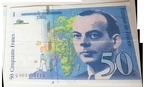50f Q005403713