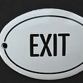 plaque exit 002