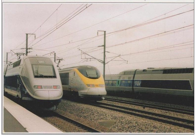 GARE_PICARDIE_11_AOUT_1999_QUAI_1_TGV_VENANT_LYON_QUAI_2_DEPART_TGV_NICE.jpg