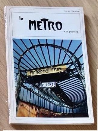 le_metro_entree_guimard_dauphine.jpg
