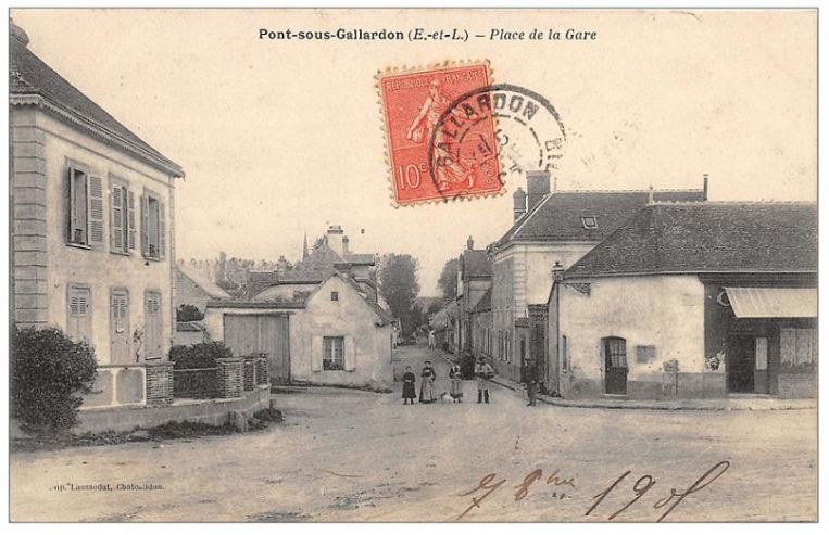 pont_sous_gallardon_place_de_la_gare_1900.jpg