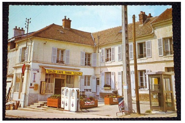 Vauhallan_Cafe_Tabac_Station_Total_proche_Palaiseau.jpg