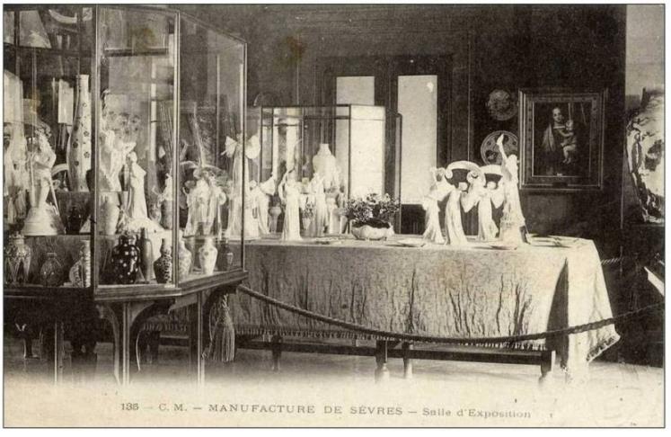 sevres_manufacture_salle_d_exposition_1.jpg