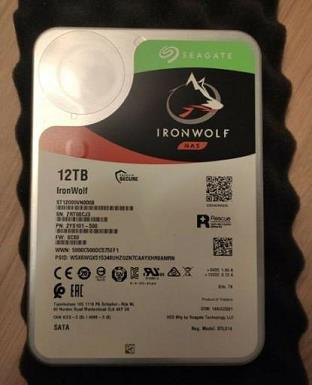 seagate_12to_s-l1607.jpg
