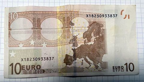 10 euro X18230933837
