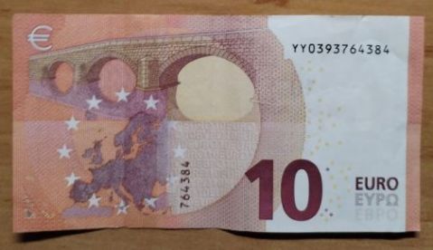 10 euro YY0393764384