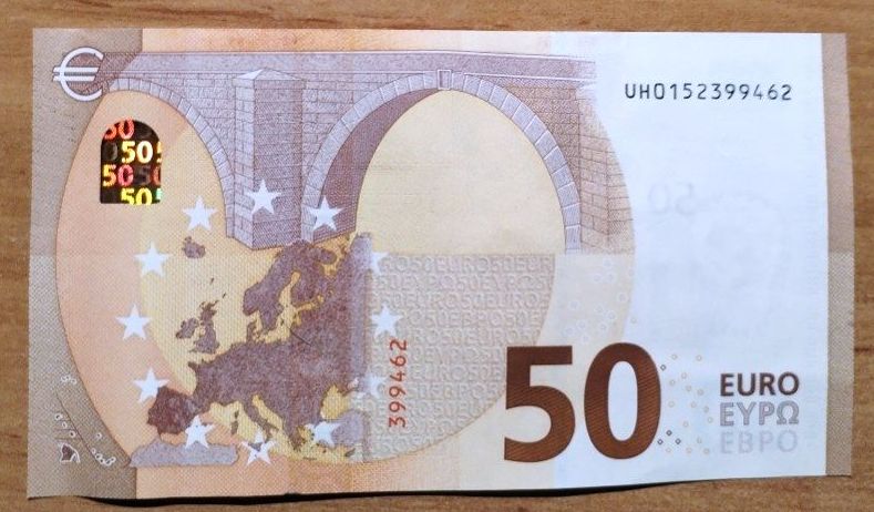 50 euro UH0152399462
