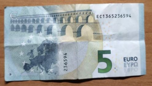 5 euro EC1365236594