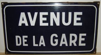 plaque_rue_avenuedelagare.jpg