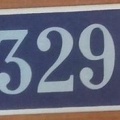 plaque 329 001